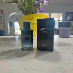 Dior Sauvage Parfum in Elegant Black